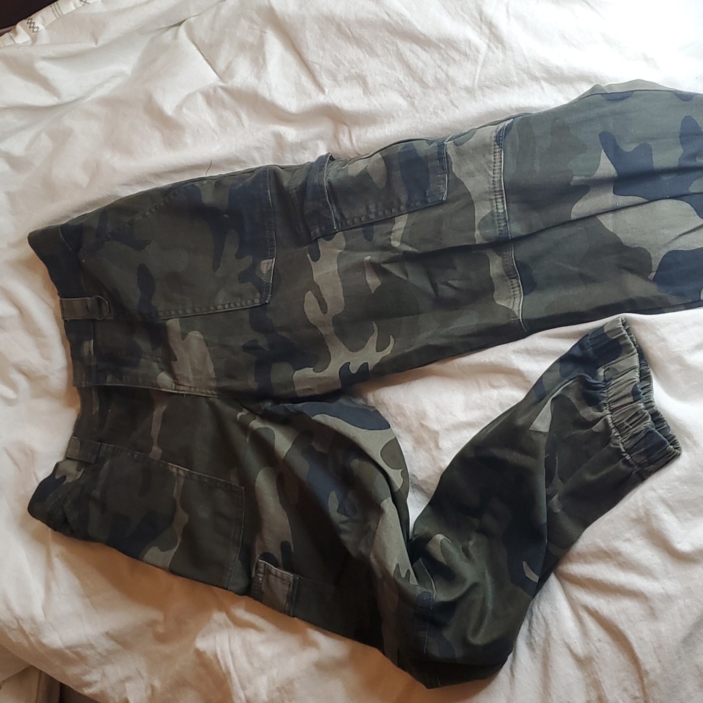 Wild Fable medium cargo pants